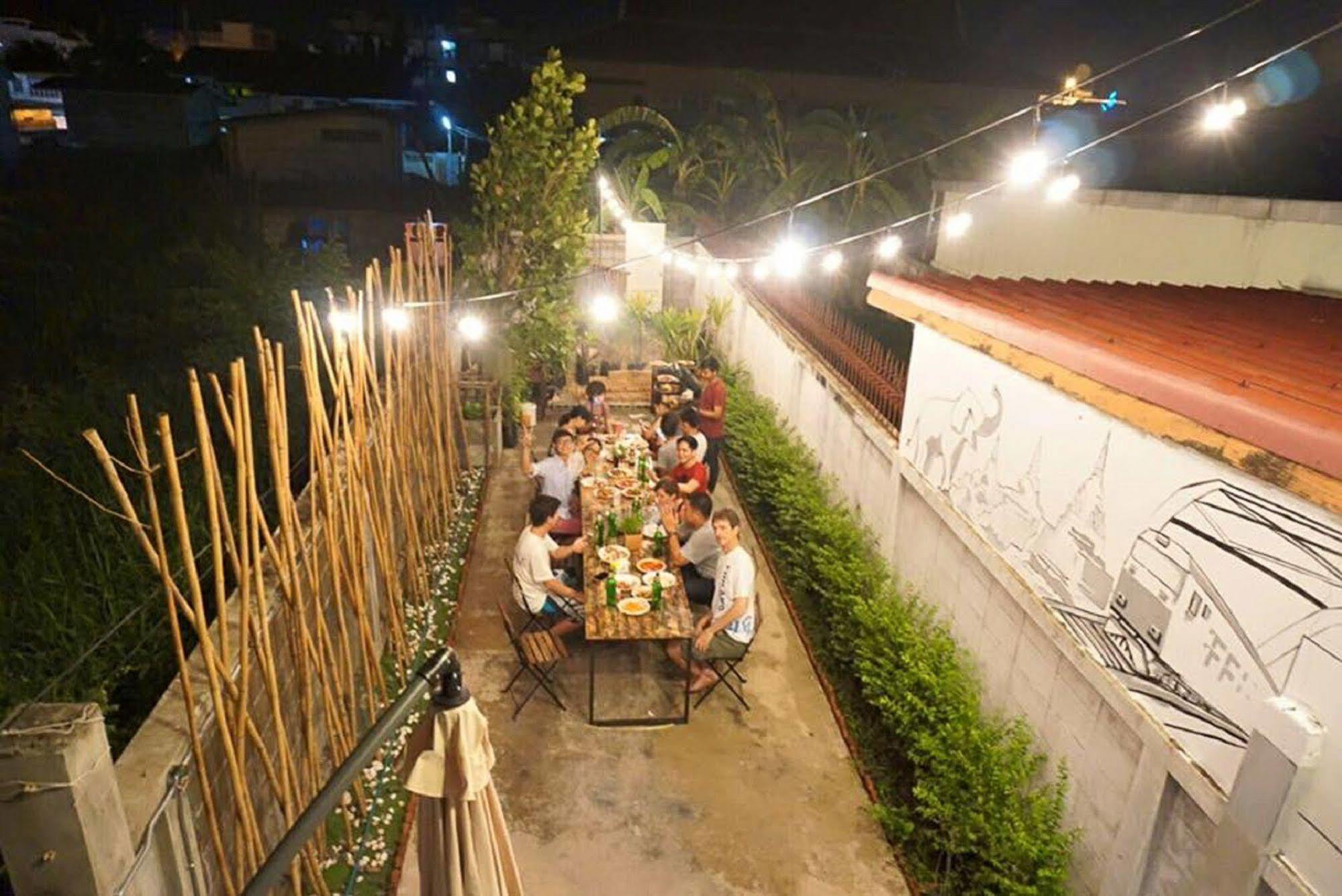 Allsum Hostel Phra Nakhon Si Ayutthaya Buitenkant foto