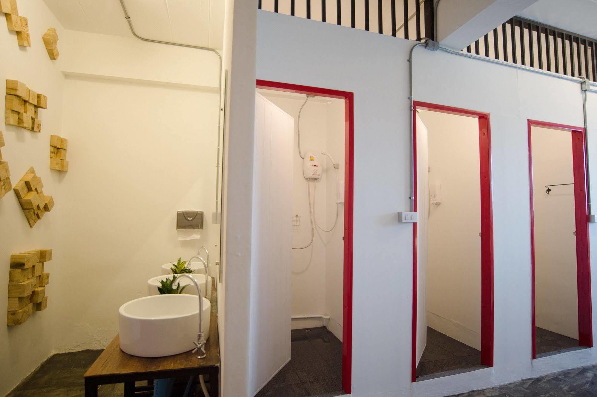 Allsum Hostel Phra Nakhon Si Ayutthaya Buitenkant foto