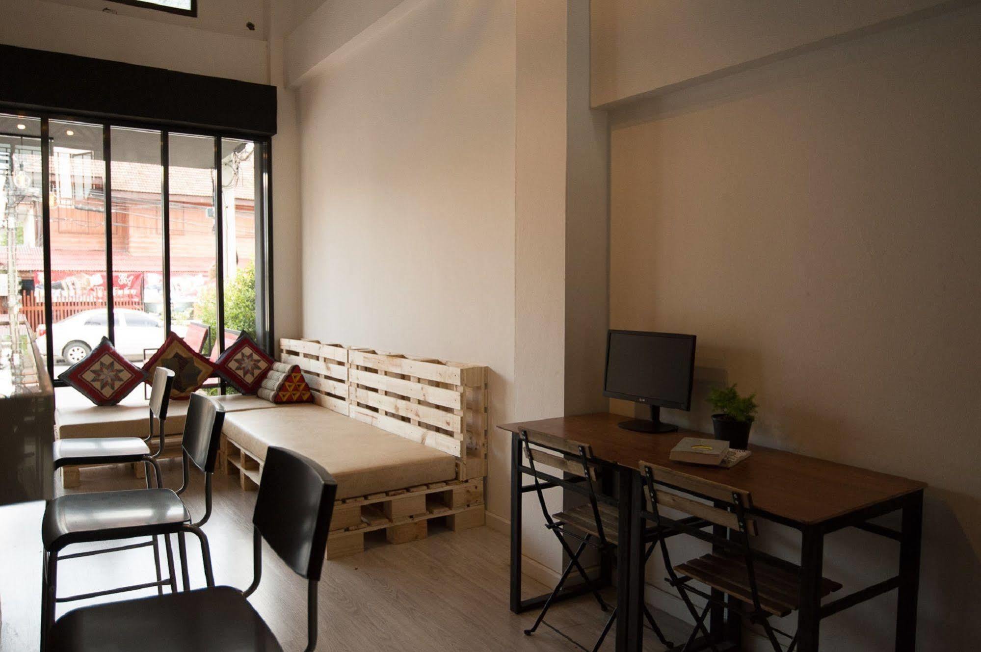 Allsum Hostel Phra Nakhon Si Ayutthaya Buitenkant foto