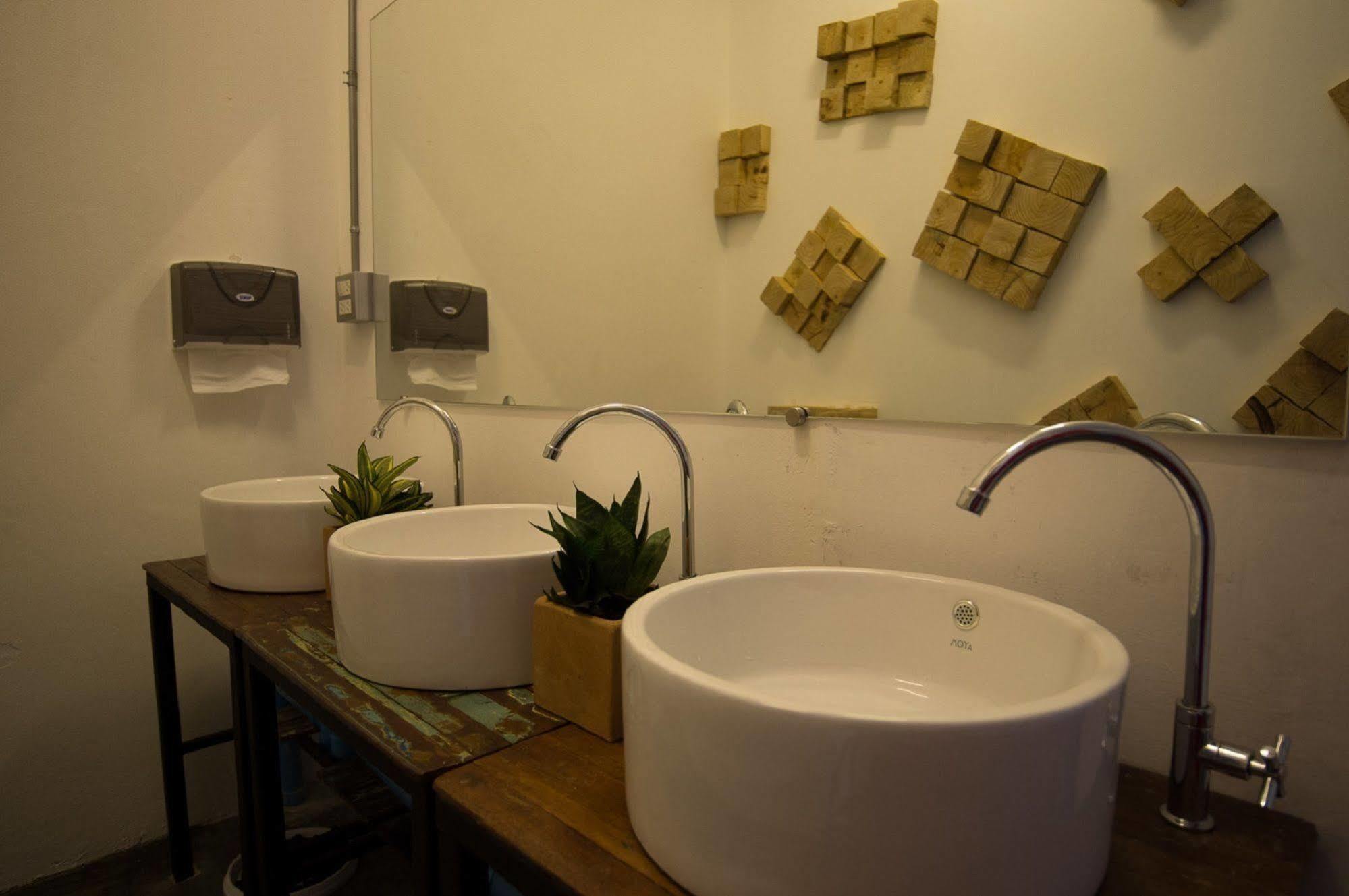 Allsum Hostel Phra Nakhon Si Ayutthaya Buitenkant foto