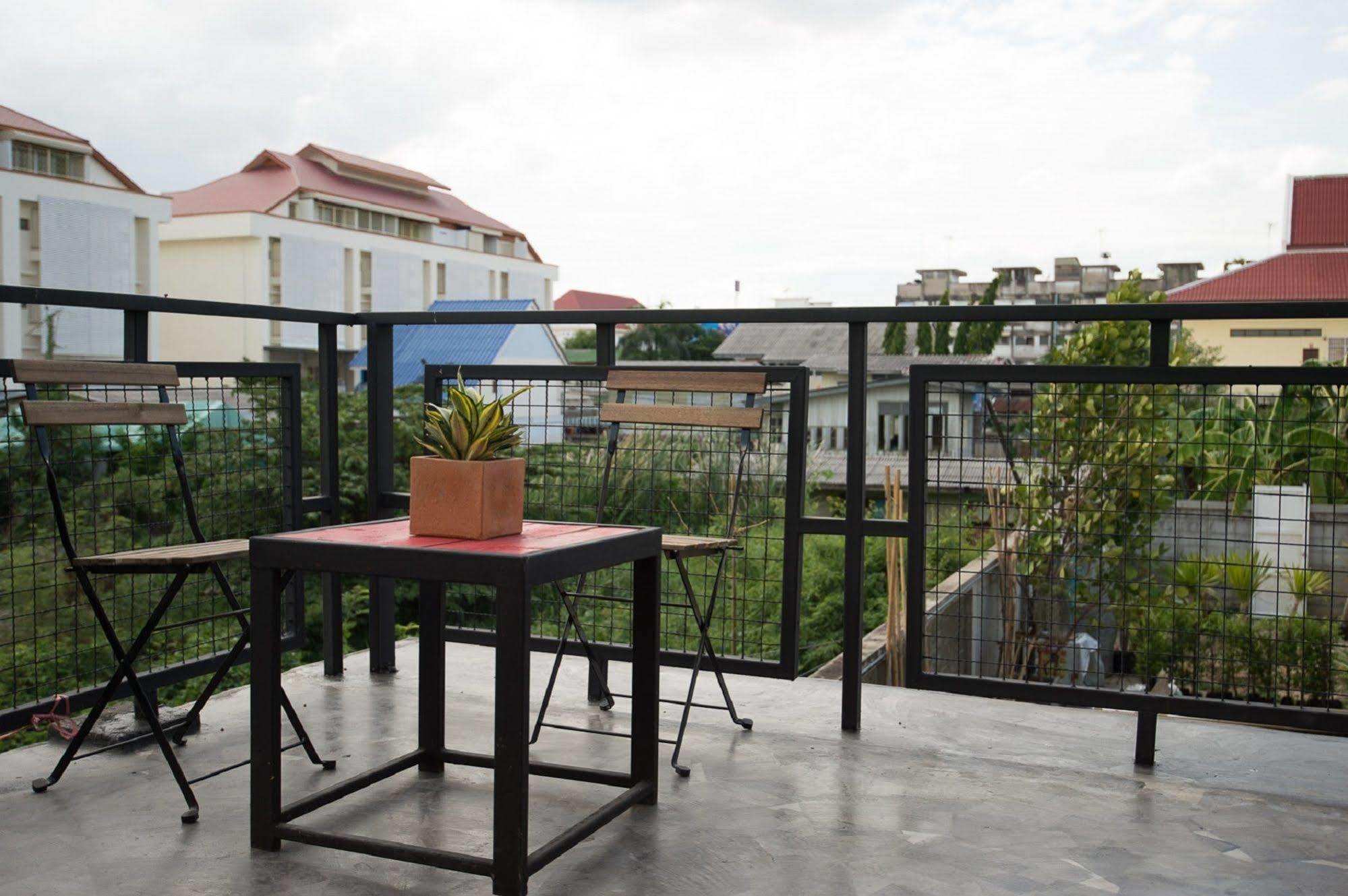 Allsum Hostel Phra Nakhon Si Ayutthaya Buitenkant foto
